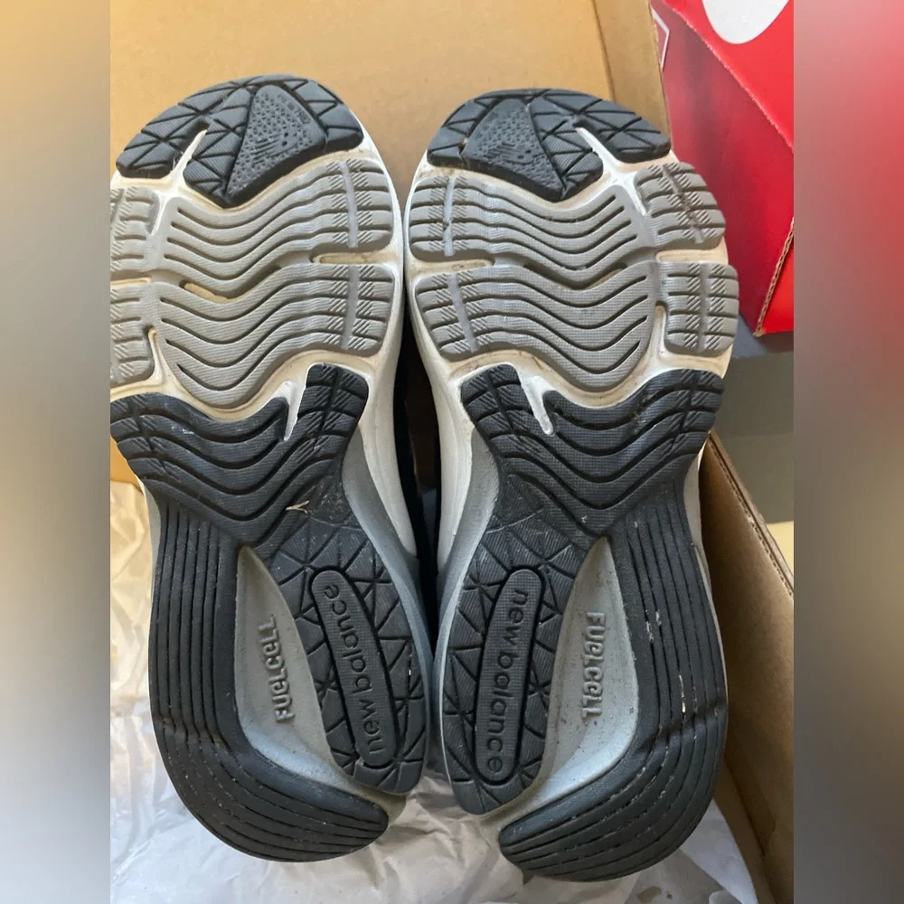 New Balance 990v6 Black and Grey Shoes - Picture 8 of 8